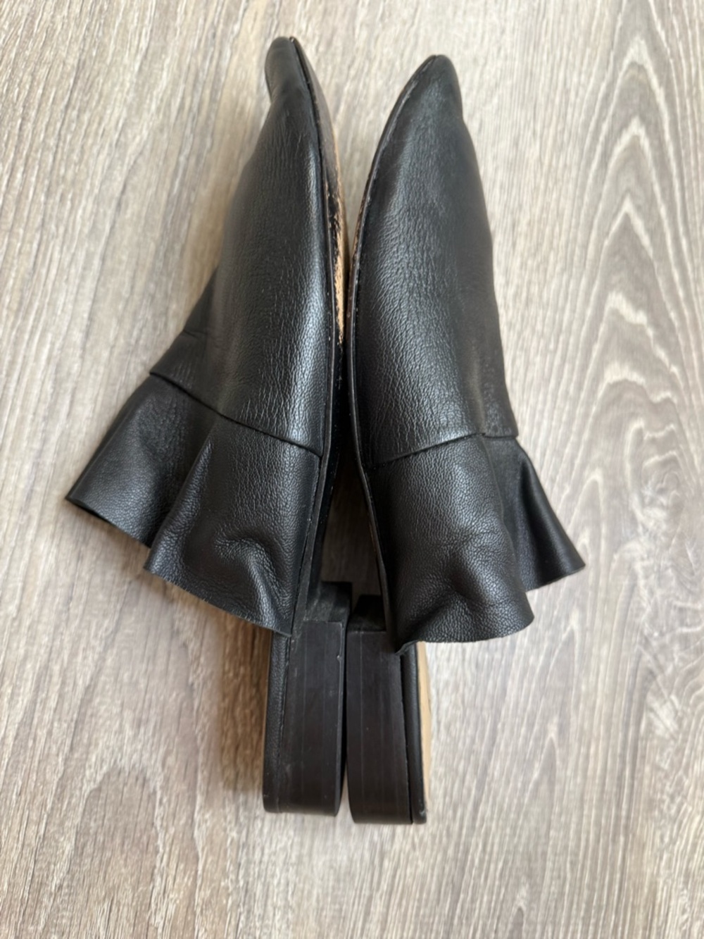 Free People Sienna Black Leather Ruffle Mules Size 9/39 - Picture 9 of 10